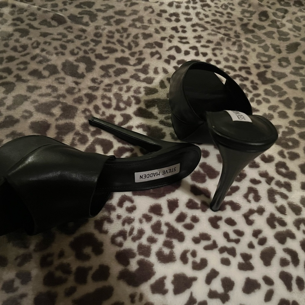 Steve Madden black high heels - Picture 3 of 8